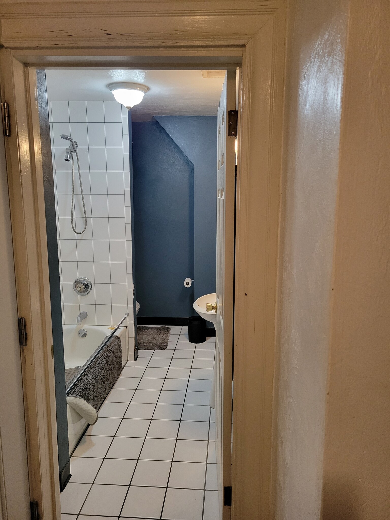 Building Photo - 314 Augusta St