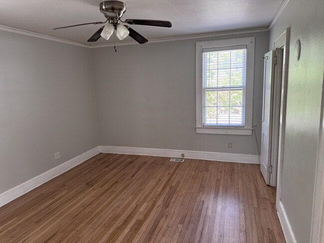 Building Photo - 6 Orlando Ave