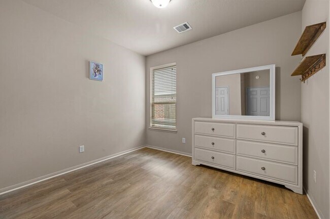 Building Photo - 12610 Redbud Villa Lane