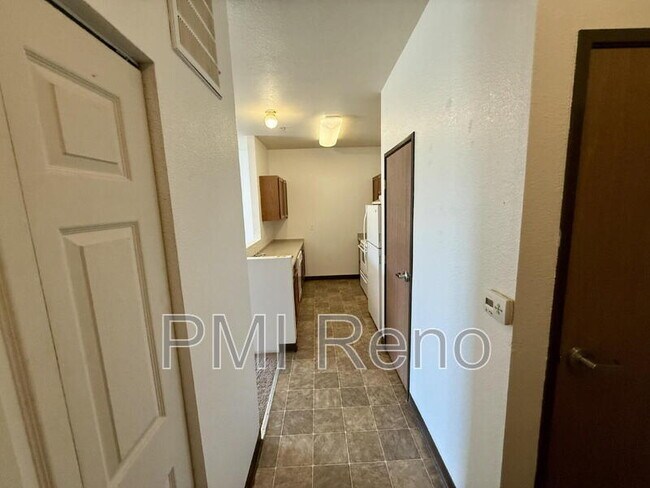 Building Photo - 1600 I St