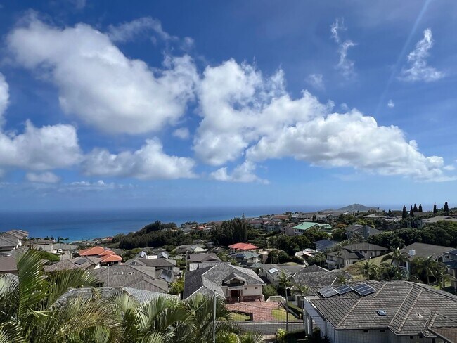 Building Photo - Waialae Iki | Nearly 5,000 Sq. Ft. with Breathtaking Ocean Views