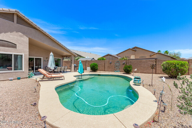 Building Photo - 22335 Vargas Dr