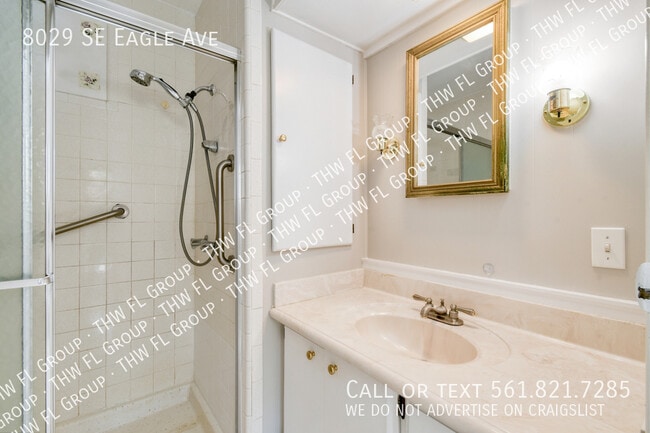 Building Photo - 8029 SE Eagle Ave