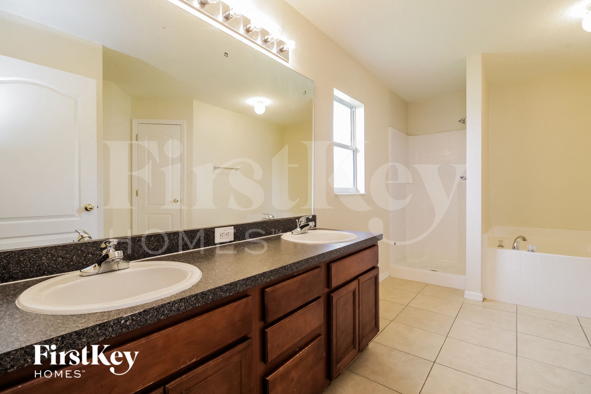 Building Photo - 403 Danube Dr