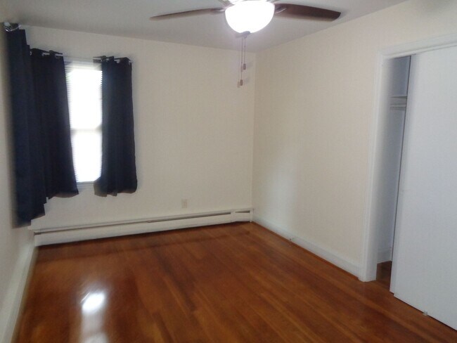 Building Photo - Ardmore-Brick House for Rent on Miller St.