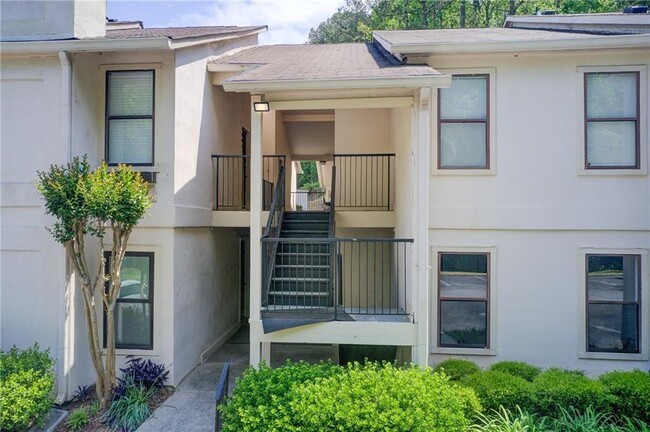 Building Photo - 1603 Huntingdon Chase