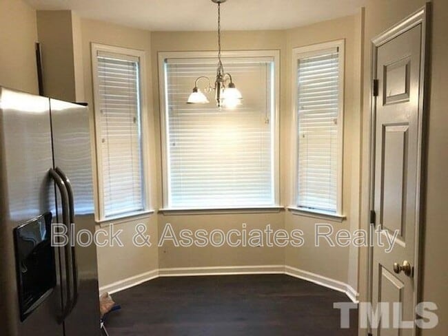 Building Photo - 5504 Bradford Pear Ct