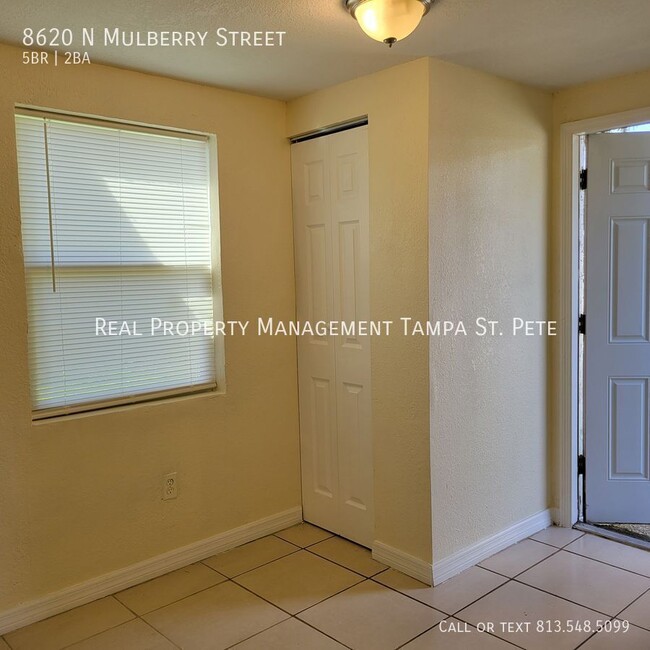 Building Photo - 8620 N Mulberry St