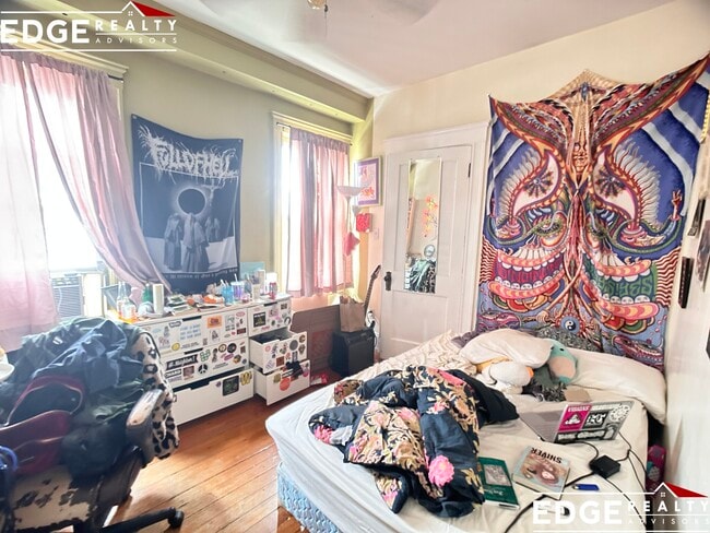 Building Photo - 5 Mapleton St