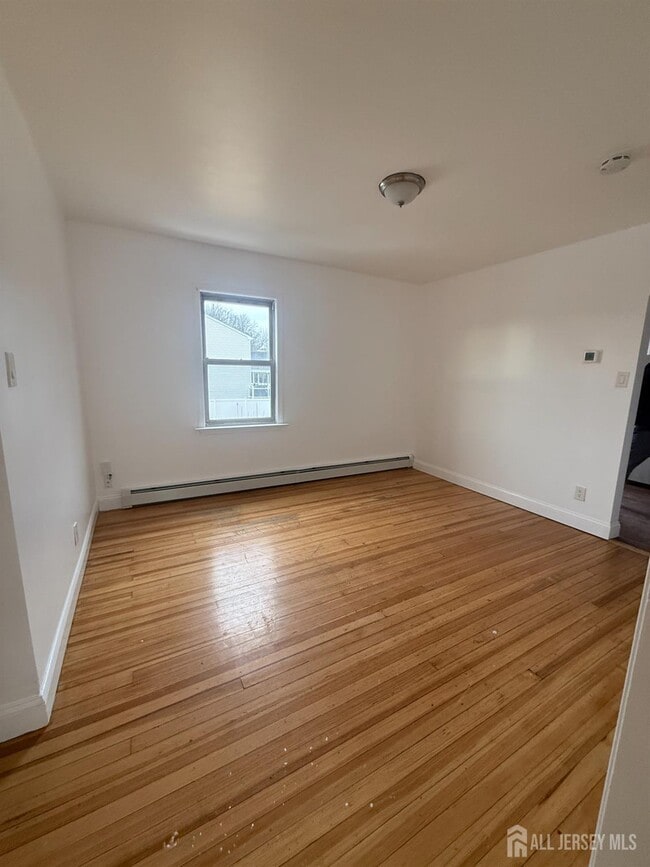 Building Photo - 579 Florida Grove Rd