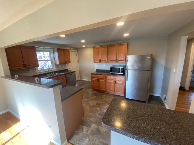 Building Photo - 9645 Loveland Madeira Rd