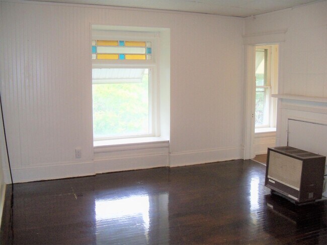 Building Photo - 2154 Burnstead Dr