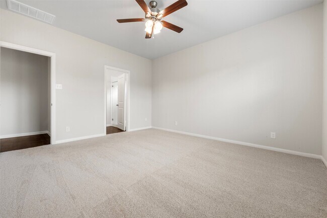 Building Photo - 10783 Sora Dr