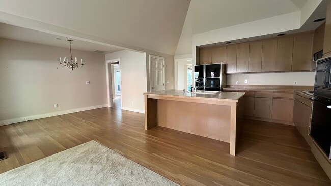 Primary Photo - Spacious Devonshire Gem – 3 Bed, 2.5 Bath ...