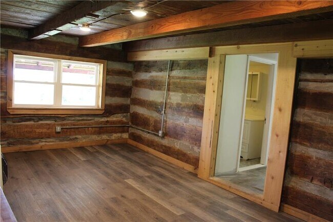 Building Photo - 97 Wonsettler Rd