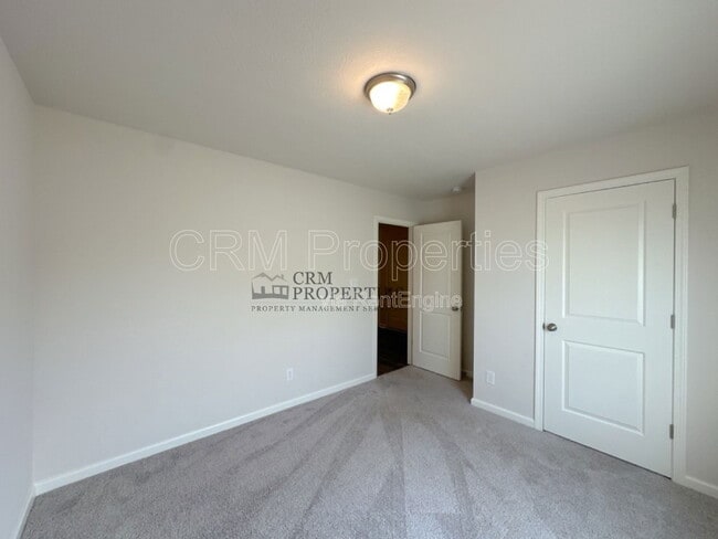 Building Photo - 1138 Deer Trail