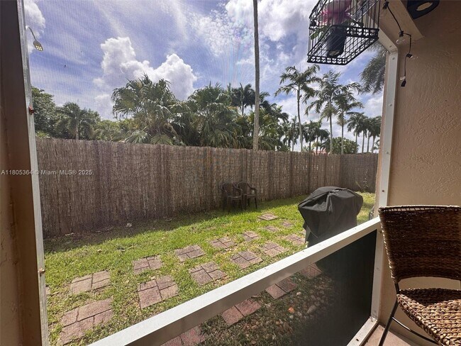 Building Photo - 1533 Garden Rd