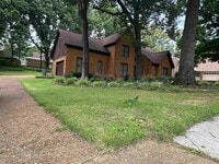 Building Photo - 2025 Mt Badon Ln