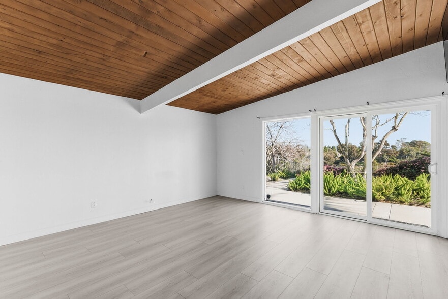 Building Photo - 8335 Sugarman Dr