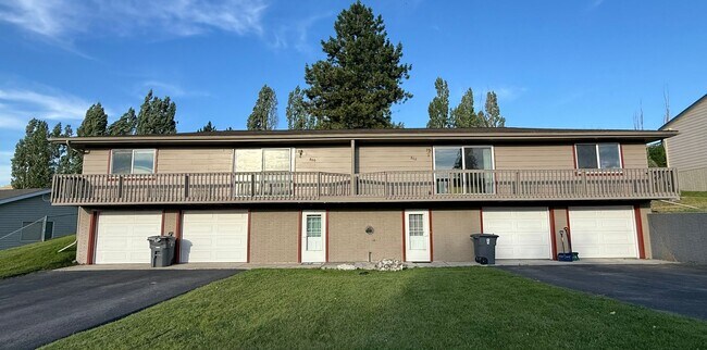 Building Photo - 800 Whitaker Dr