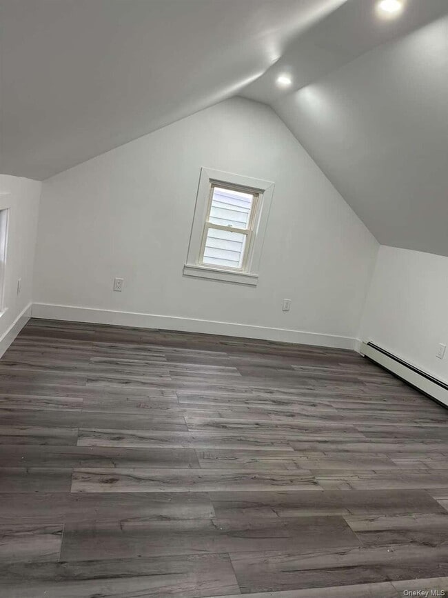 Building Photo - 66 Valentine St