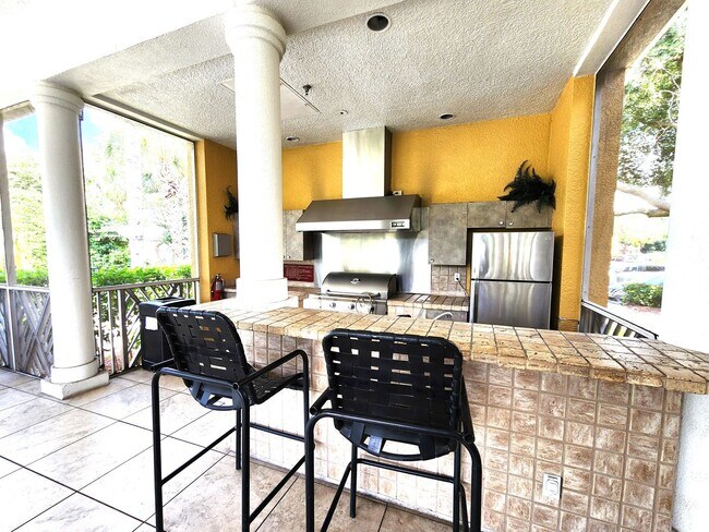 Building Photo - 3rd Floor Condo; Gated Community; Resort S...
