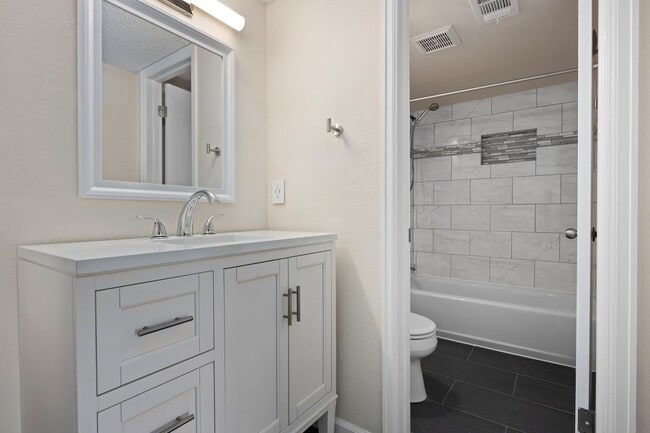 Building Photo - Wonderful West Arvada 2 bedroom condo - AVAILABLE NOW