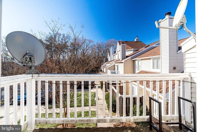 Building Photo - Elevated Comfort: Spacious Condo with Loft...