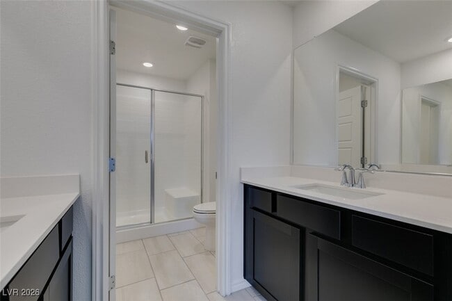 Building Photo - 6254 Foxes Dl St