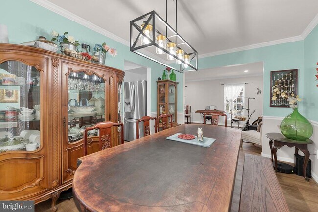 Building Photo - 15728 Beau Ridge Dr