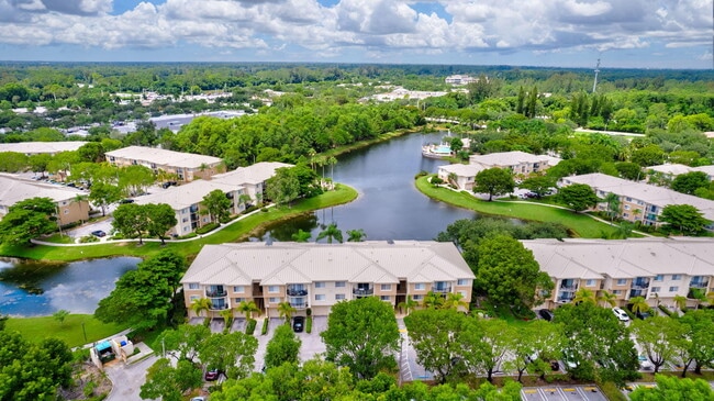Building Photo - 600 Crestwood Ct N