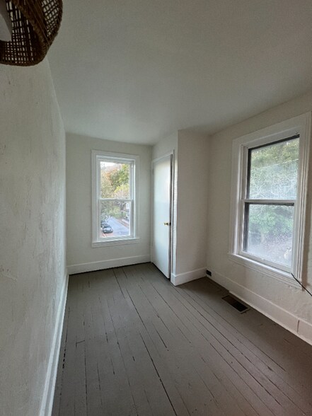 Building Photo - 531 Walnut St