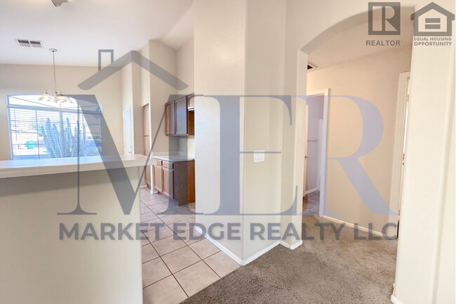 Building Photo - 3Bed/2Bath Home at Northern/107th Ave! $199 MOVE-IN SPECIAL! Ready for Immediate Move-In!