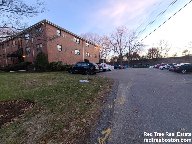 Building Photo - 288 Grove St