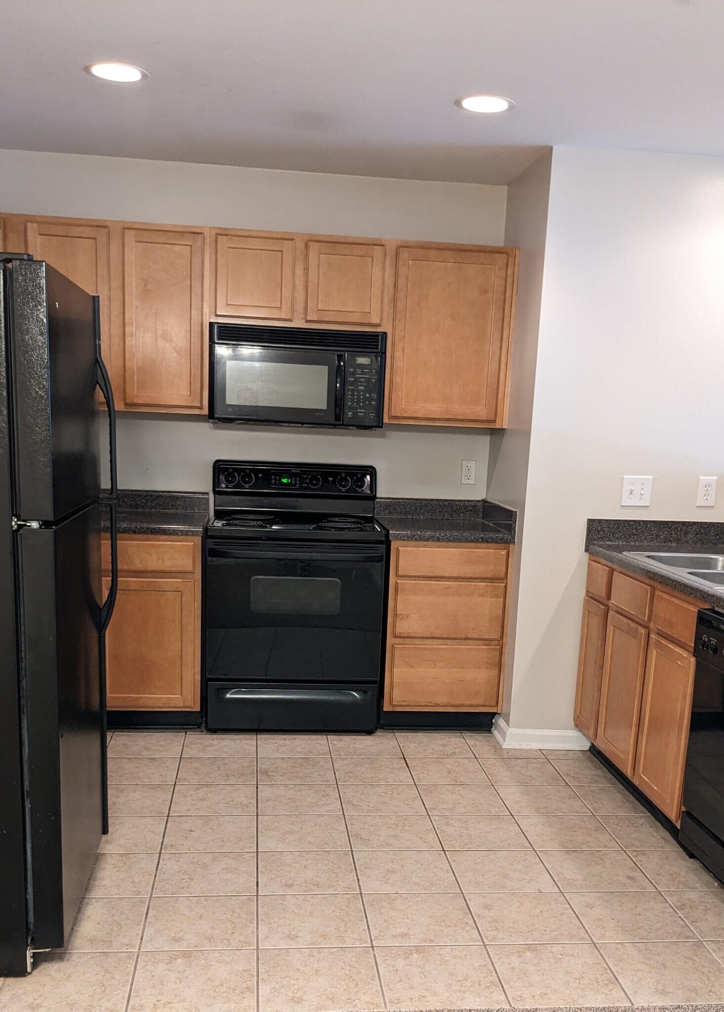 Building Photo - 3710 Cotswold Ave