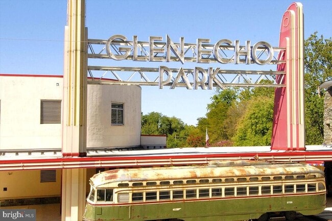 Building Photo - 5011 Sentinel Dr