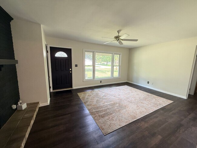 Building Photo - 3405 Elkton Dr