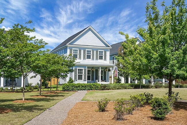 Building Photo - 337 Watergrass St