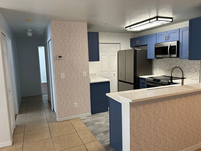 Building Photo - 7605 Pissarro Dr