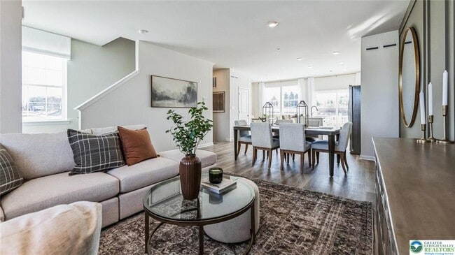 Building Photo - 8341 Alexander Ct