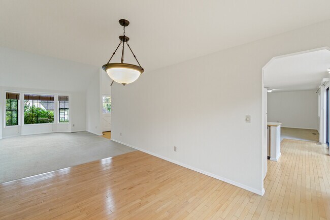 Building Photo - 4219 212th Ave NE