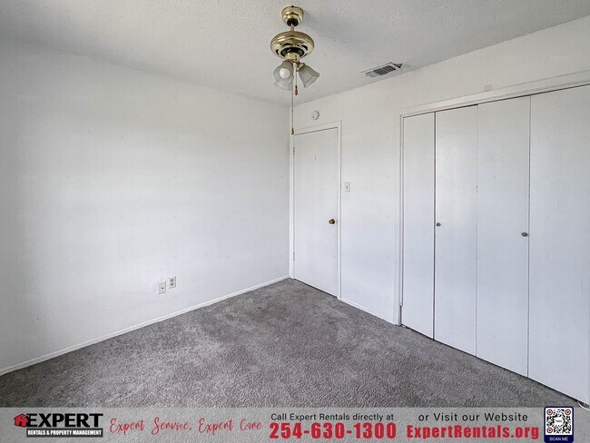 Building Photo - Charming Quad-Plex Near Long Branch Park! Unit A