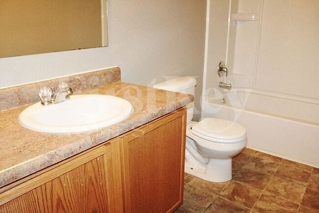 Building Photo - 10444 Apple Creek Dr