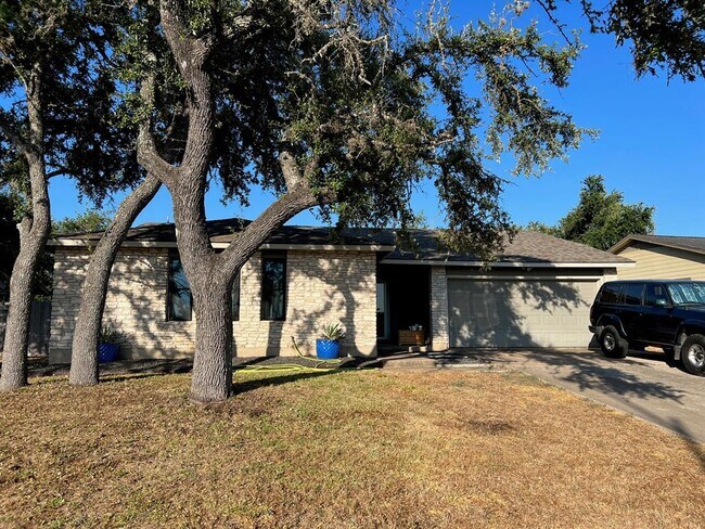 Primary Photo - 8207 Hanbridge Ln