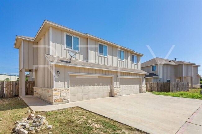 Building Photo - 412 Carl Shipp Dr