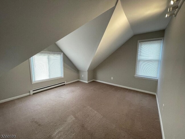 Building Photo - 15 Washburn Pl