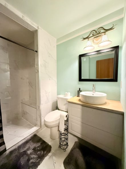 Building Photo - 301 W Mangrum Dr