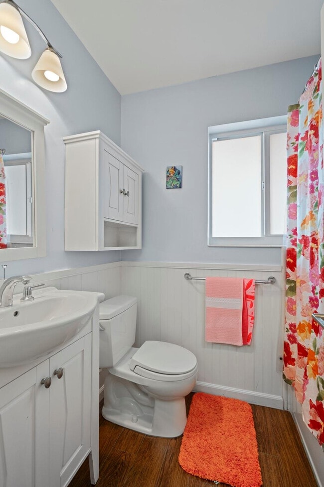 Building Photo - 2325 Barcelona Dr