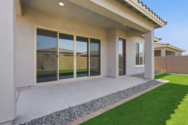Building Photo - 2942 Manzanilla Ave