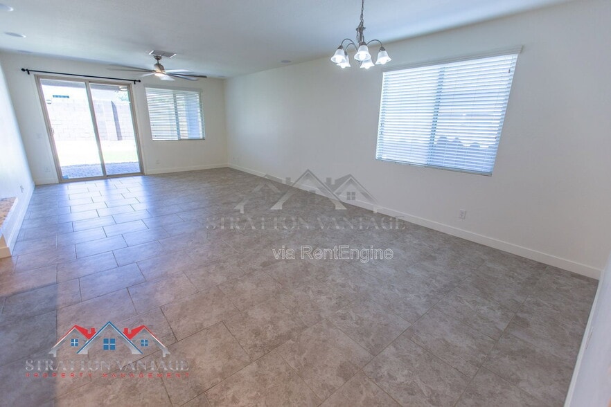 Building Photo - 16264 W Canterbury Dr